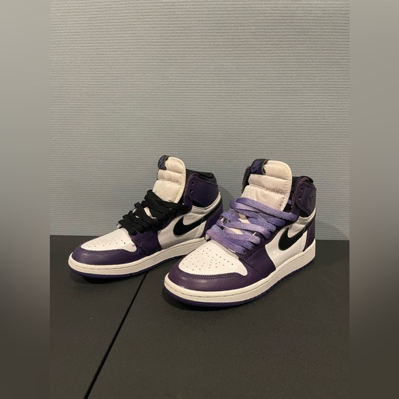 Air Jordan 1 Retro High Court Purple White (GS) - Picture 12 of 12